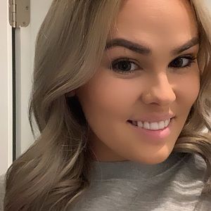 Meet your Posher, Aimee